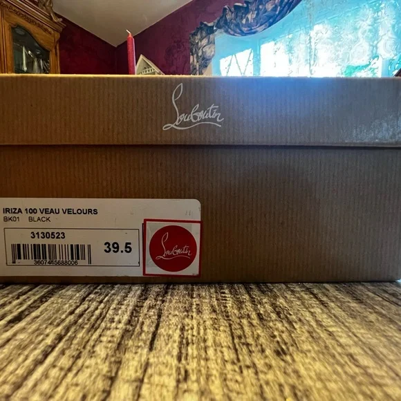 100% Authentic Christian Louboutin Iriza 100mm black suede pumps. - Picture 4 of 5